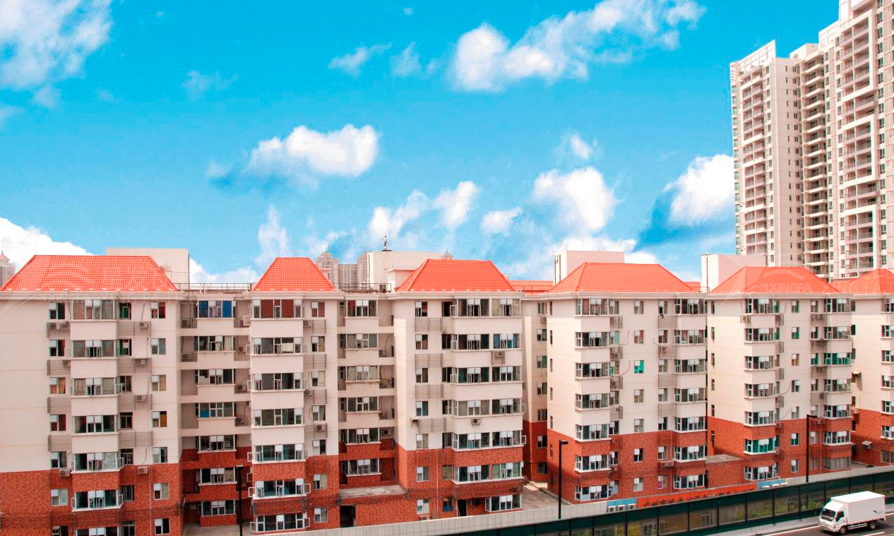 平改坡工程用合成樹(shù)脂瓦的優(yōu)勢，不僅僅是提升城市形象那么簡(jiǎn)單！